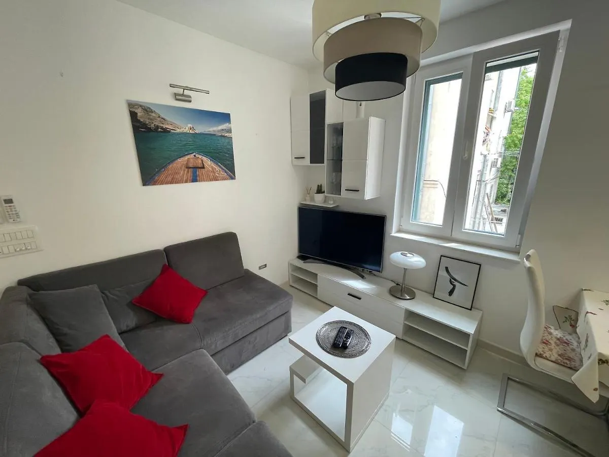 Apartment “Jelin Dvor” 3+2, Bacvice, 斯普利特