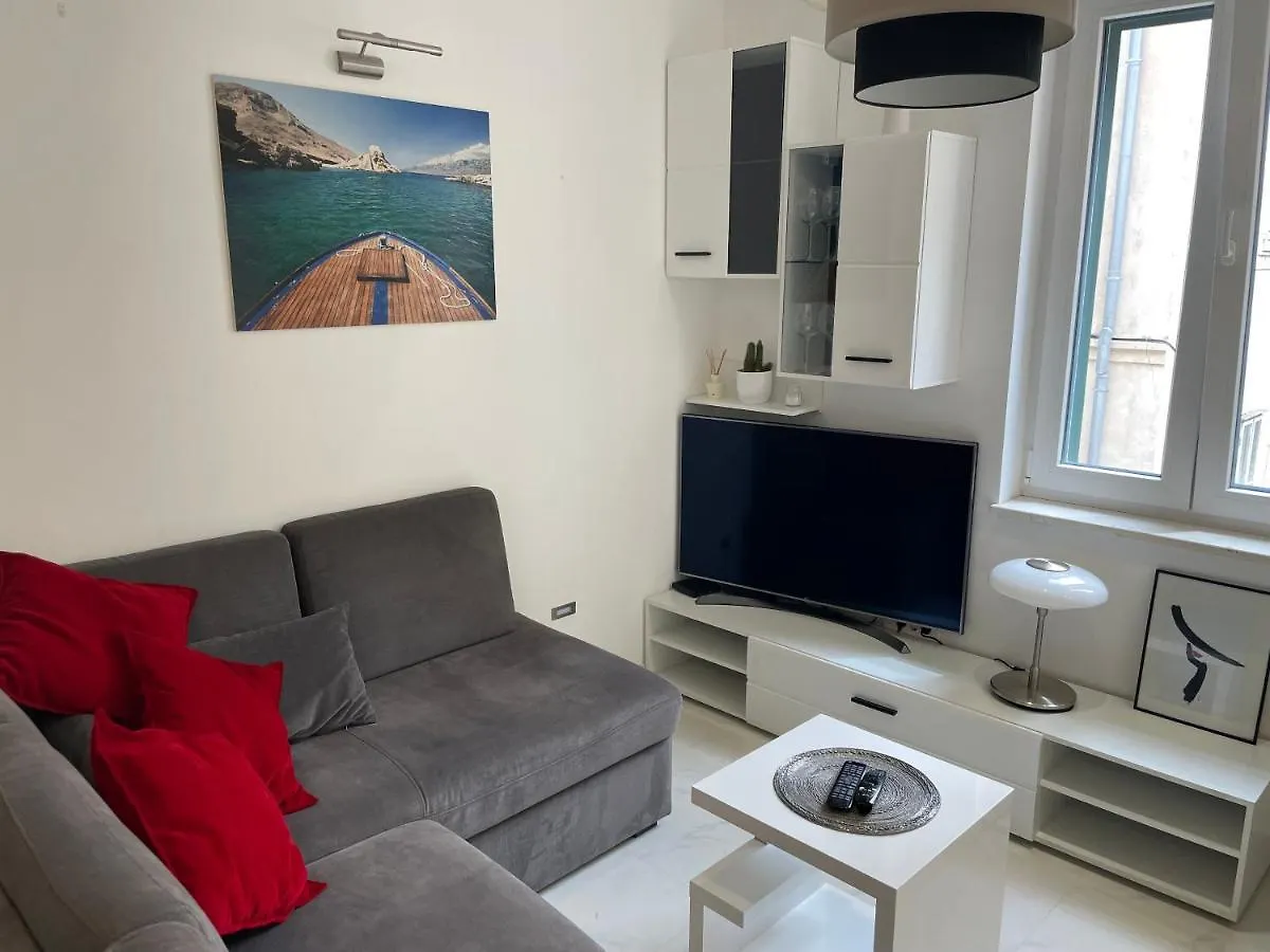 Apartment “Jelin Dvor” 3+2, Bacvice, Split